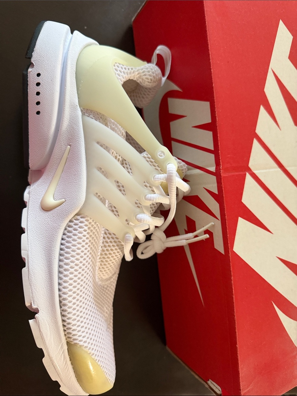 Nike air presto white Men’s Athletic Sneakers
